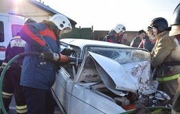 КамАЗ смял легковушку в ДТП на Рахова в Чите
