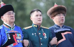  «Единая Россия»: Герой и мать Героя