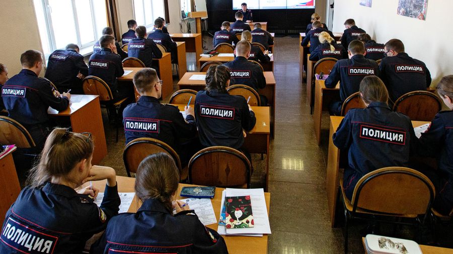 Детям силовиков предоставят льготы при поступлении в вузы