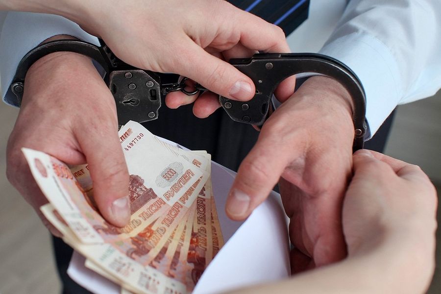 Экс-сотрудника МЧС осудили за взятки и мошенничество в Чите