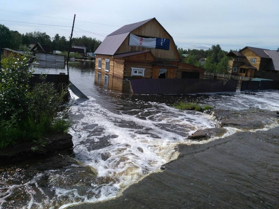 Резкий подъем уровня воды ожидается в реках трех районов края