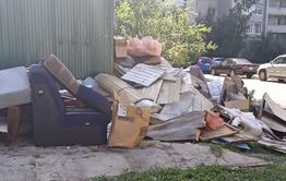 Машин нет. «Олерон+» месяц не вывозит мусор в Чите.