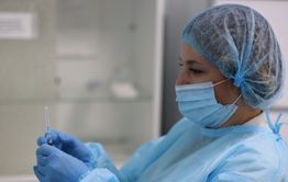Роспотребнадзор Забайкалья рекомендовал вакцинировать студентов «Спутником-Лайт»