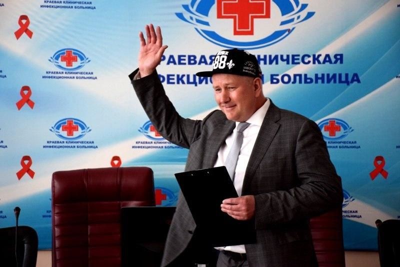​Главврач забайкальской инфекционной больницы зачитал рэп для женщин