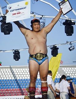 Цыбик Максаров выиграл «бронзу» чемпионата России по вольной борьбе
