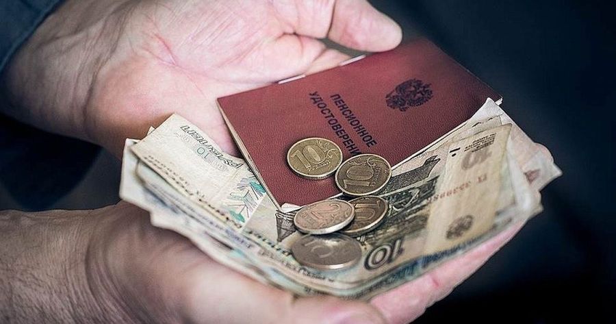 Жительница села Илим гасит долг за комуслуги своей тезки из Читы