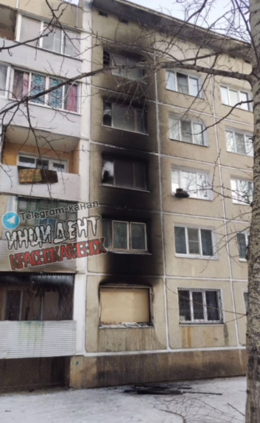 Жилой дом загорелся ночью в Краснокаменске