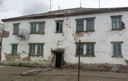 Последний герой: Пенсионерка в аварийном доме, без тепла и воды вторую зиму ждет переселения