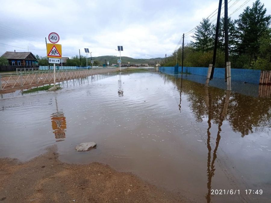 Реки начали топить огороды и подтапливать дома в районах Забайкалья