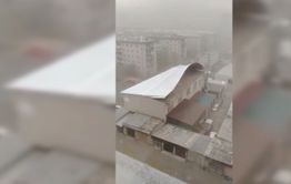 Вечорка ТВ: Ураганный ветер сносит крыши домов в Чите 13 мая 2020 
