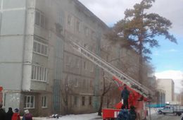 Квартира горит в пятиэтажке на Кочеткова