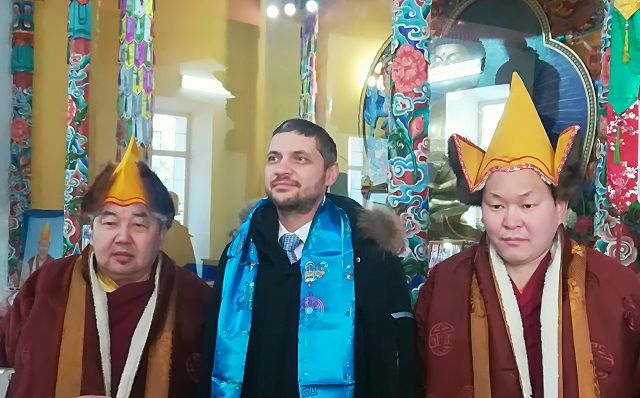 Осипов побывал в Читинском дацане, где записал телепоздравление к Новому году