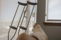 Раненому бойцу СВО не дают отпуск
