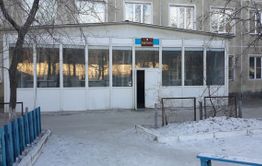 Повешенное тело мужчины со связанными сзади руками нашли в военном общежитии в Чите
