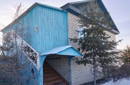 Фоторепортаж из Шелопугино, где пенсионеры три месяца живут без электричества