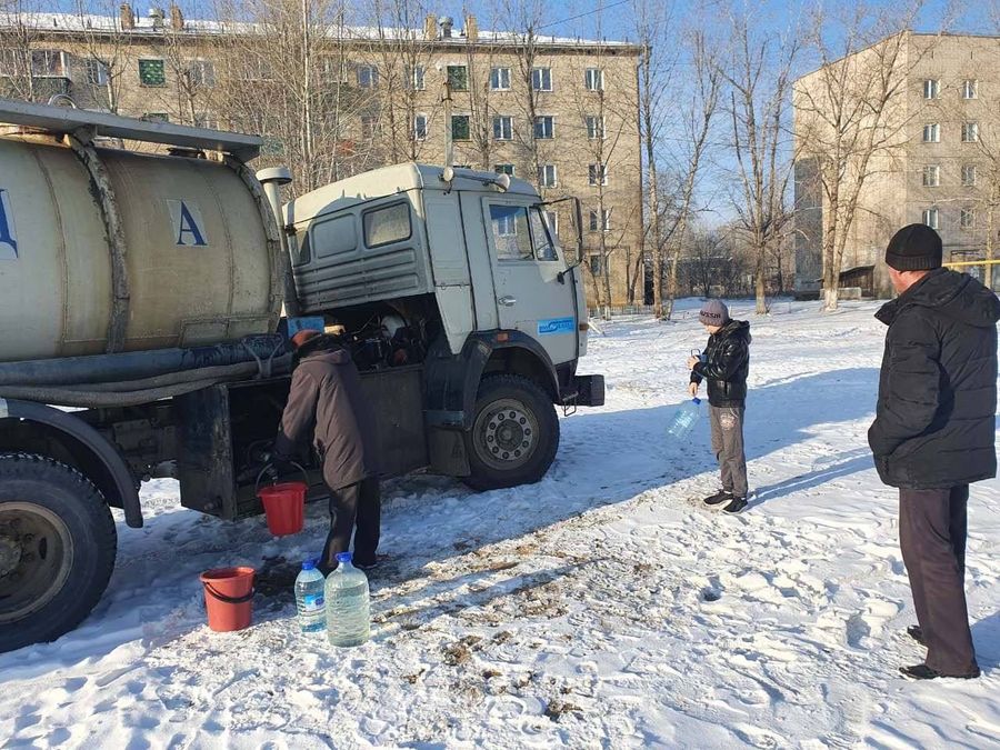 Жители нескольких жилых домов остались без воды из-за забитых труб на ГРЭСе