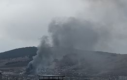 На Острове в Чите  горит складское здание. Из него вынесли 20 газовых баллонов