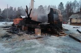 Неизвестные сожгли дом директора природного парка Арей 