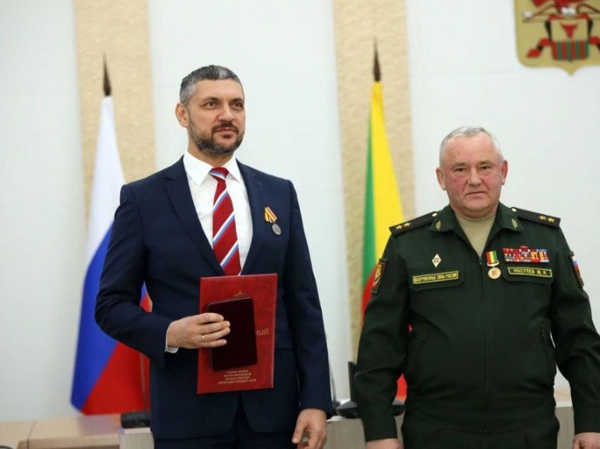 Александру Осипову вручили медаль «Участнику специальной военной операции»