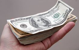 ФСБ задержала забайкальца, пытавшегося подкупить таможенника за $50 тыс. 