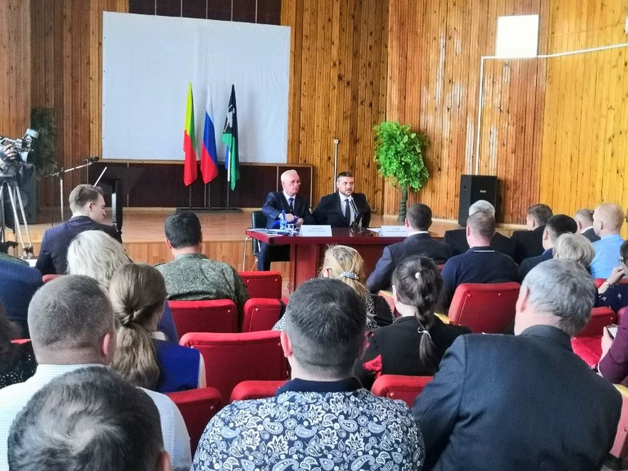 ​Жители Борзинского района с 2015 года борются за сотовую связь в селах