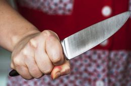 Зарезавшая своего экс-супруга жительница Краснокаменска предстанет перед судом