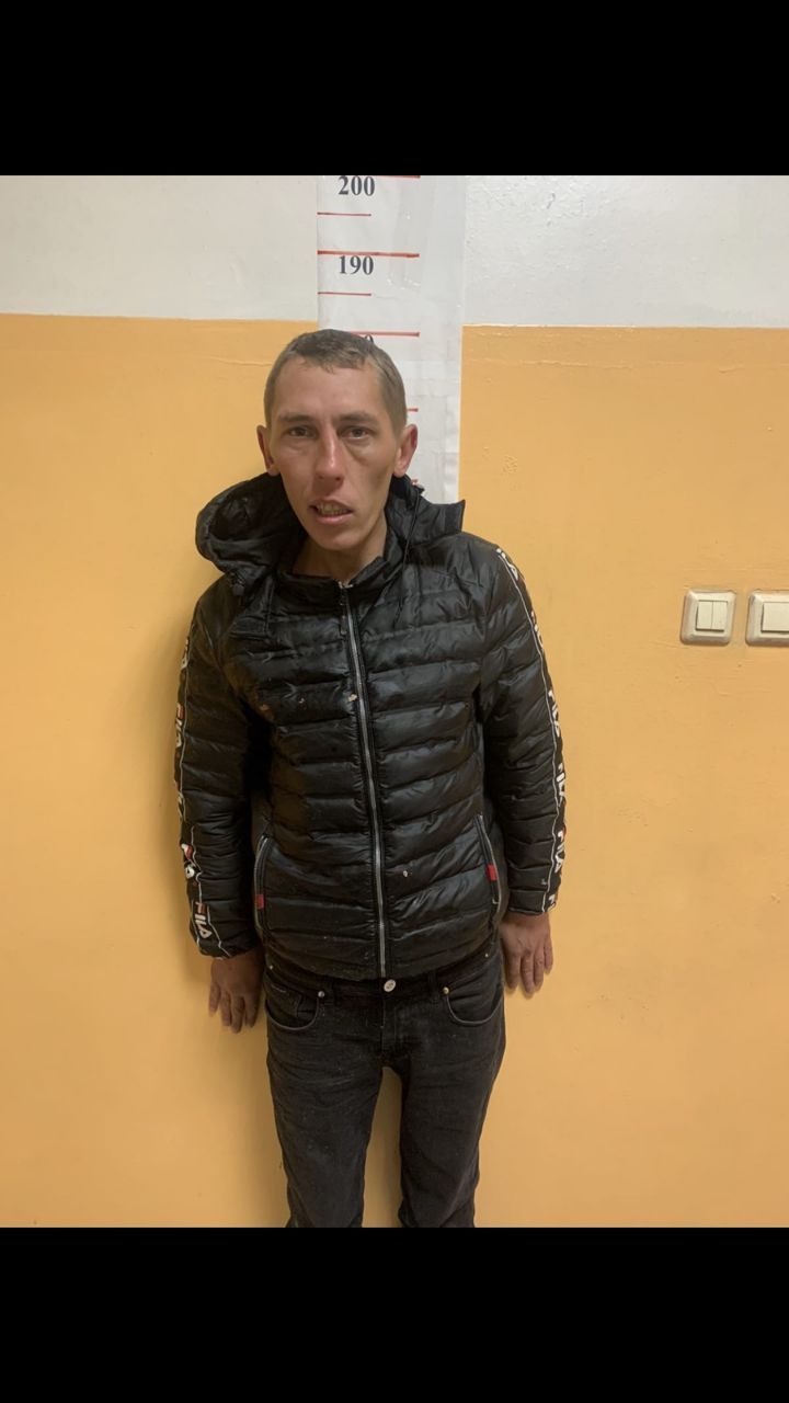Мужчина преследует детей в Чите