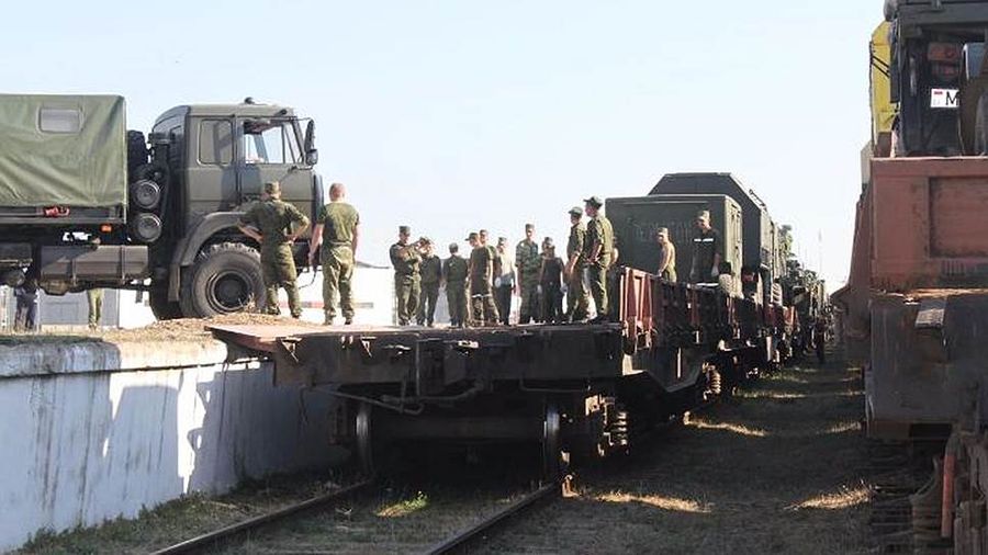 Нападавших на военных в Петровске было около 10 человек