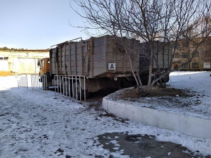 В каких условиях работали сотрудники «Забайкалспцтранса» в Чите. Видео
