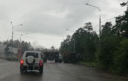 ​Лесовоз перекрыл две полосы на Агинском тракте