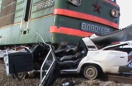 Водитель «Жигулей» в первый день Нового года погиб в ДТП с поездом