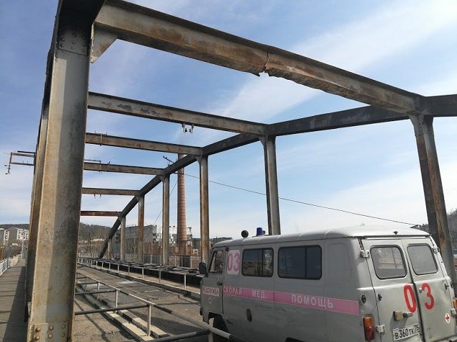 Аварийный мост в Дарасуне, о котором «Вечорка» сняла фильм, закрыли для движения