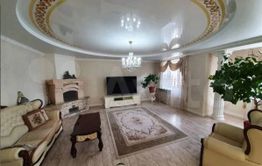 Левочкины распродают былую роскошь
