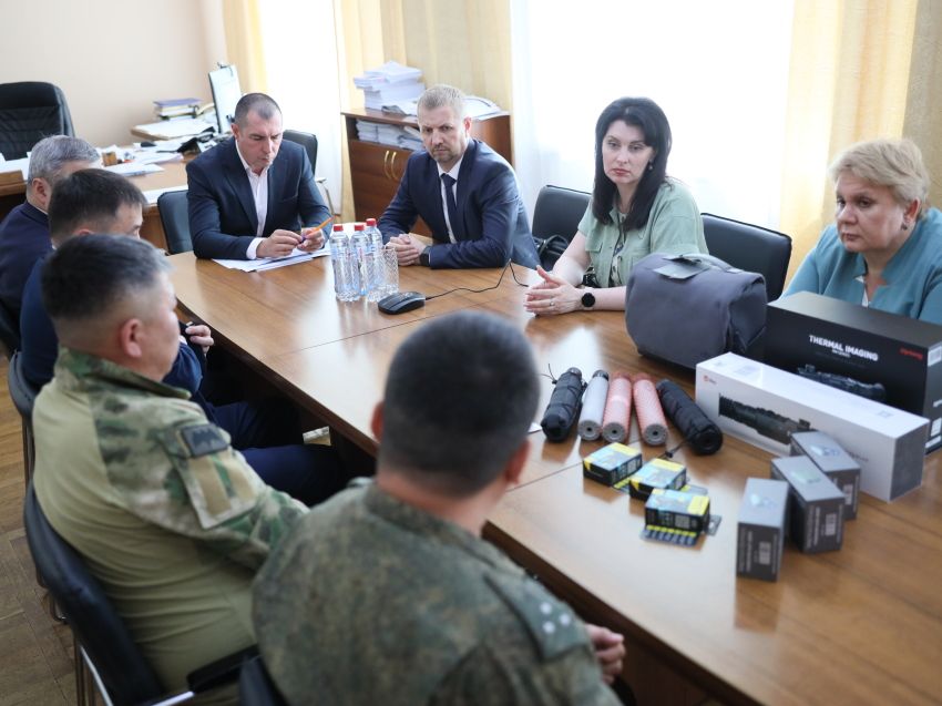 Руководители Забайкалья передали специальное оборудование на СВО