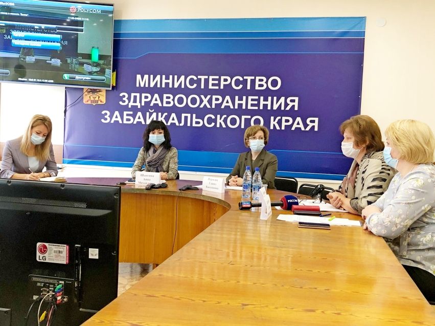 Пять ковидных бригад скорой помощи работает в Чите