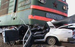 Водитель «Жигулей» в первый день Нового года погиб в ДТП с поездом