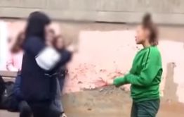 Школьницу избили за магазином в Чите