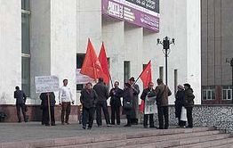 Ильковский прошел сквозь строй разгневанных коммунистов