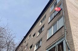 Выбитые от взрыва окна в домах Антипихи планируют заменить до конца недели