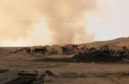 ​Около села Бутунтай лютует степной пожар