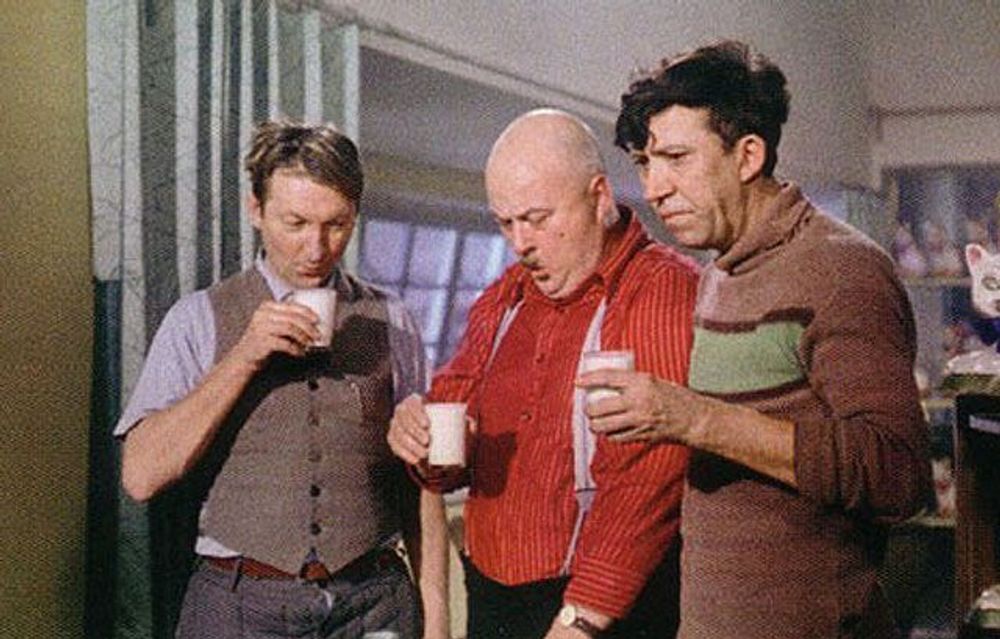 Эпоха тройственных союзов.  Как россиян отучали выпивать культурно.