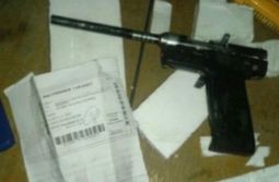 Следком показал самодельный пистолет, из которого пенсионер мог выстрелить в ребенка в Краснокаменске