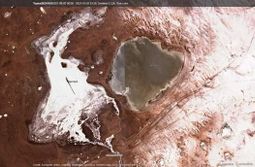 Зимние Торейские озёра на снимке из космоса. ...
