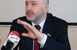 Новый губернатор считает, что оловяннинцы должны быть грязными и больными