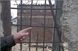 Солдаты «подгадили» пенсионерам из Атамановки