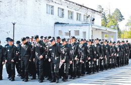 Несовершеннолетние в Ангарской колонии ножами соскребли татуировки со свастиками после общения с командой фильма «321-я сибирская»