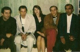 На фото с криминальным авторитетом Тахи не судья Хахалева?
