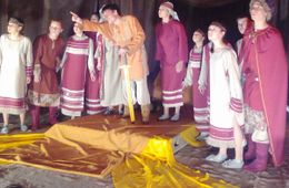 Детский театр «Белая Ворона» ищет средства для поездки на фестиваль в Санкт-Петербург
