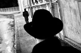 64-летнего мужчину разыскивают в связи с нападением на женщин в Атамановке