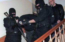 Банду с участием полицейских ждет суд за нападения на торгпредов
